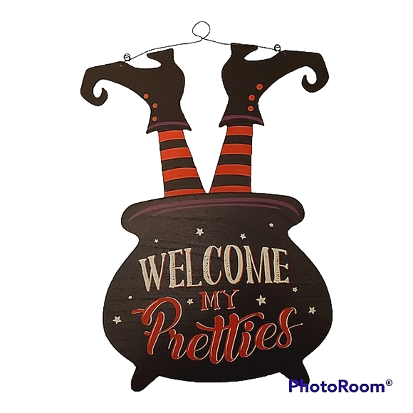 Accessories - NWT Halloween "Welcome My Pretties" Hanging Sign